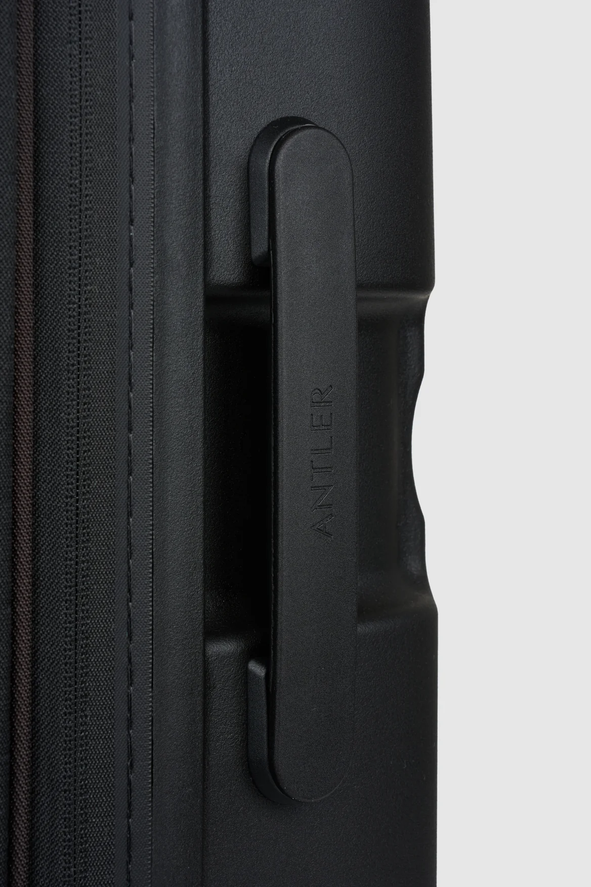 Single Stripe 68cm Suitcase - Image 8